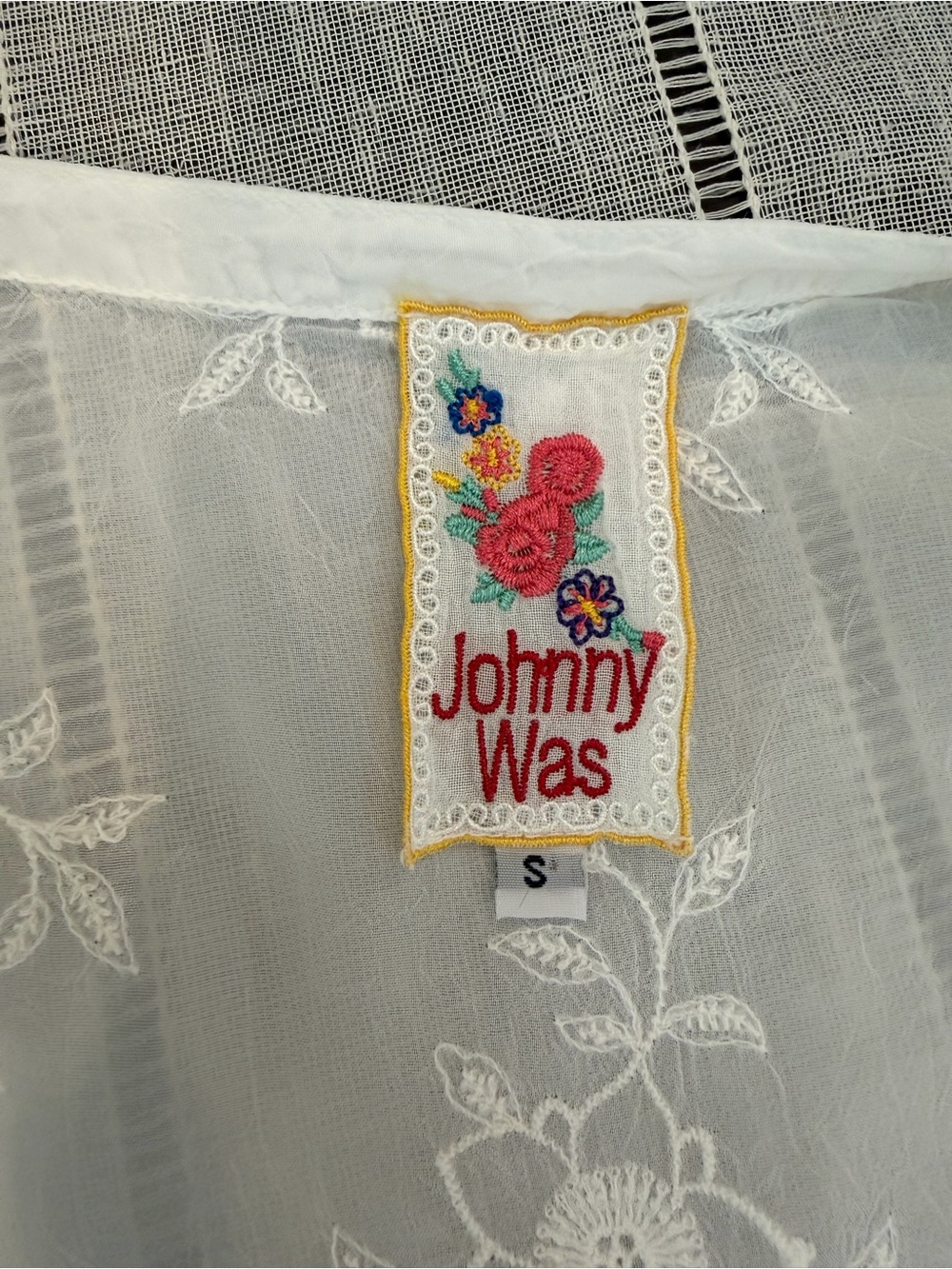 Johnny Was Women’s White Embroidered Eyelet Boho Short Sleeve Blouse Size Small - Picture 9 of 13